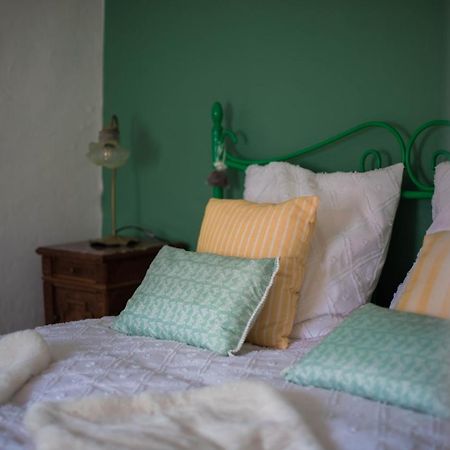 Ferienwohnung The Vintage Bed And Broc' Saint-Calais Exterior foto